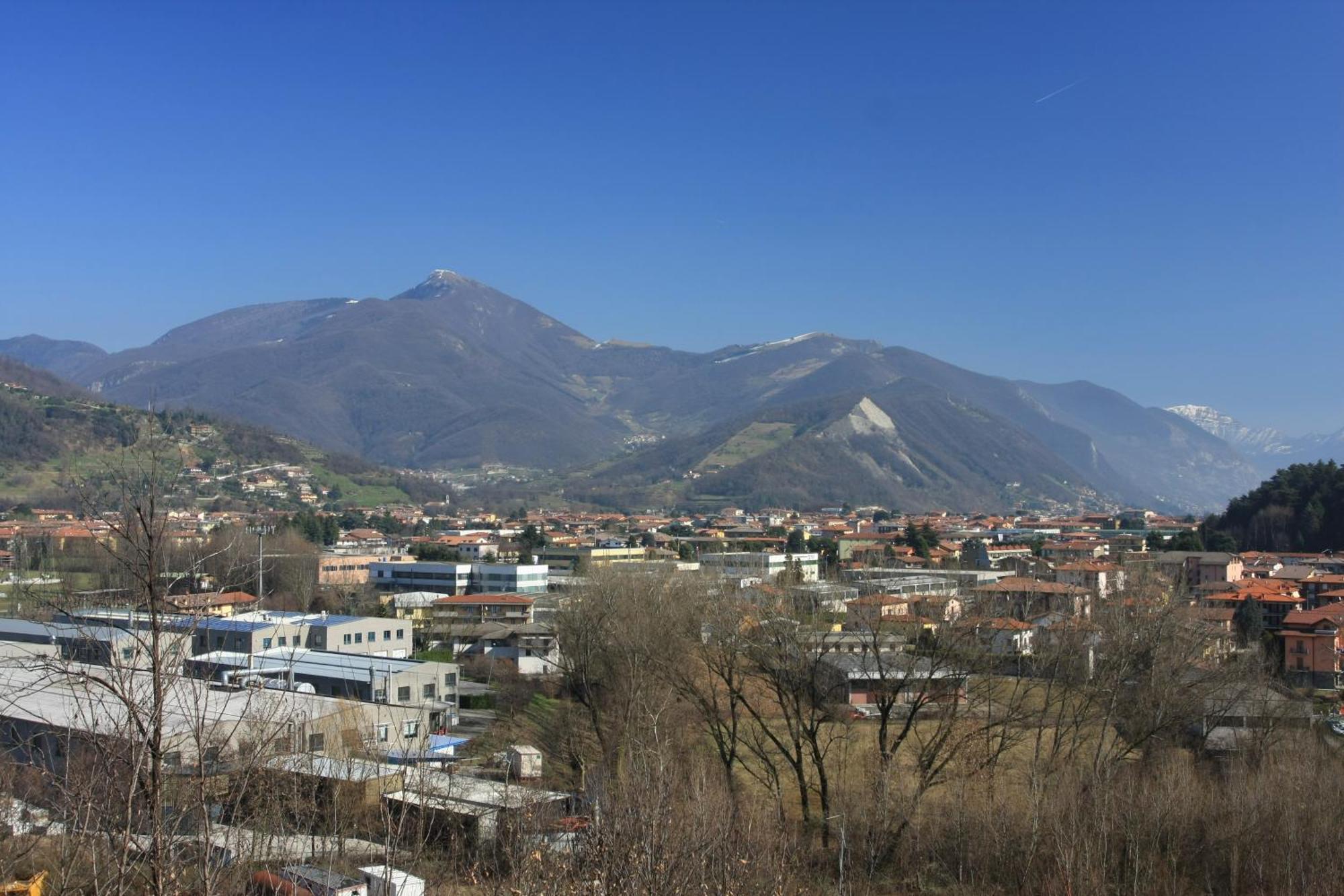 Mansarda Di Masha Appartement Villongo SantʼAlessandro Buitenkant foto